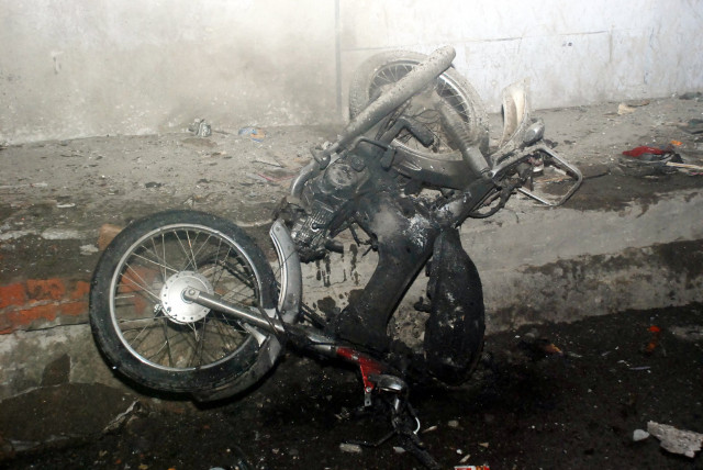 blast in peshawar death toll reaches 6 blast in peshawar death toll reaches 6