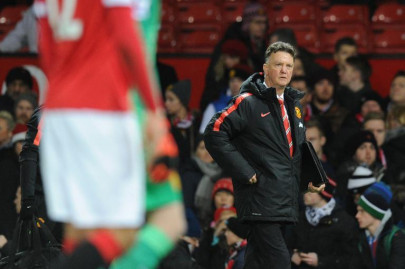 van gaal testing patience and losing balance with 3 5 2 van gaal testing patience and losing balance with 3 5 2