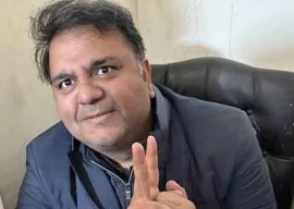 fawad chaudhry says pti leaders urging him not to criticise leadership