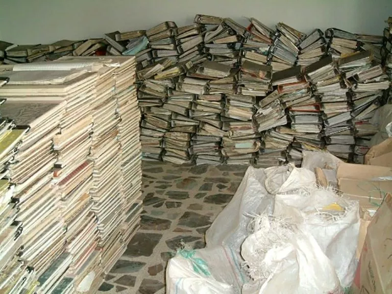 this handout picture provided by the iraq memory foundation on september 10 2020 shows documents that were found in one of the headquarters of saddam s baath party in the iraqi capital baghdad afp this handout picture provided by the iraq memory foundation on september 10 2020 shows documents that were found in one of the headquarters of saddam s baath party in the iraqi capital baghdad afp