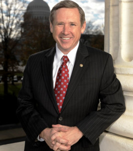 senator calls for cut on military assistance to pakistan