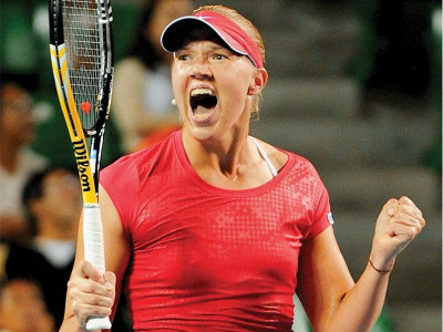 tennis wozniacki crashes out in tokyo