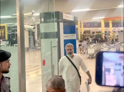 journalist imran riaz barred from boarding hajj flight at islamabad airport journalist imran riaz barred from boarding hajj flight at islamabad airport