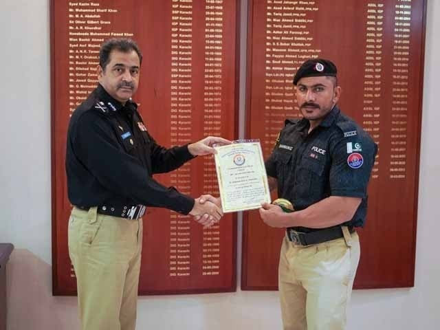 additional ig karachi rewards cop crowned mr south asia with cash prize additional ig karachi rewards cop crowned mr south asia with cash prize