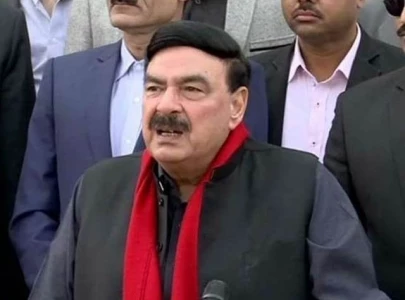 sheikh rashid seeks general amnesty from establishment