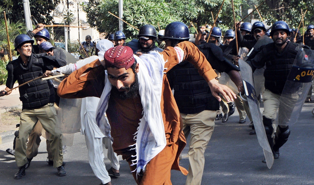 sunni tehreek s protest against qadri verdict turns violent