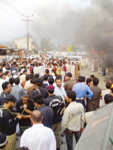 power crisis karakoram highway blocked for eight hours