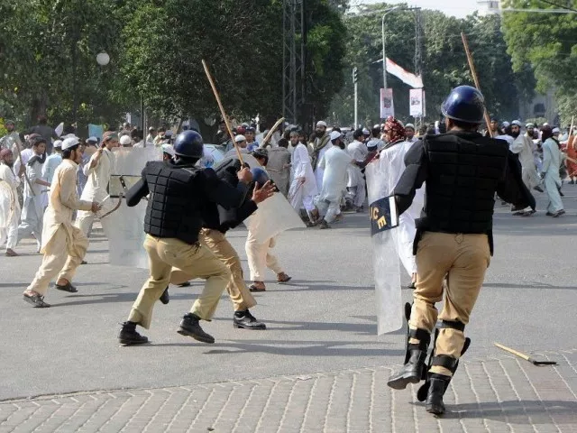 qadri supporters stage mall sit in qadri supporters stage mall sit in