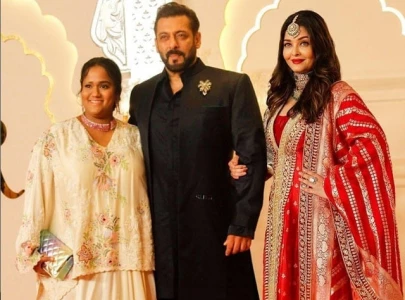 aishwarya rai and salman khan hand in hand at ambani wedding too good to be true