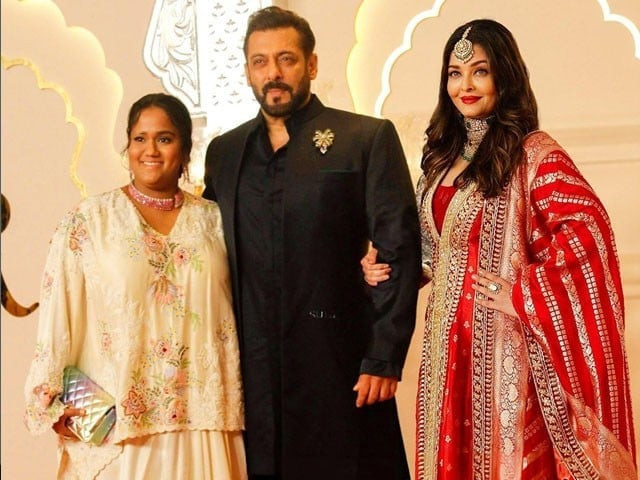 aishwarya rai and salman khan hand in hand at ambani wedding too good to be true aishwarya rai and salman khan hand in hand at ambani wedding too good to be true