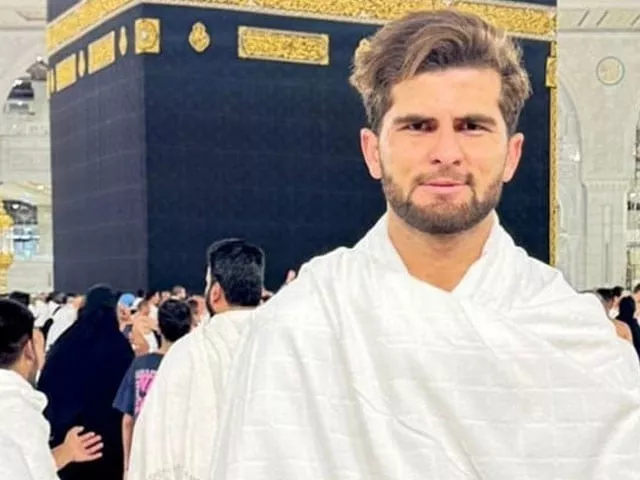 shaheen shah afridi shares picture after performing umrah shaheen shah afridi shares picture after performing umrah