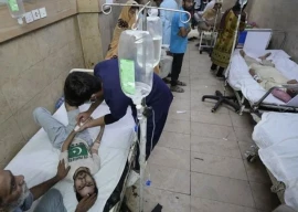 scorching heatwave in karachi sends 62 more to hospitals