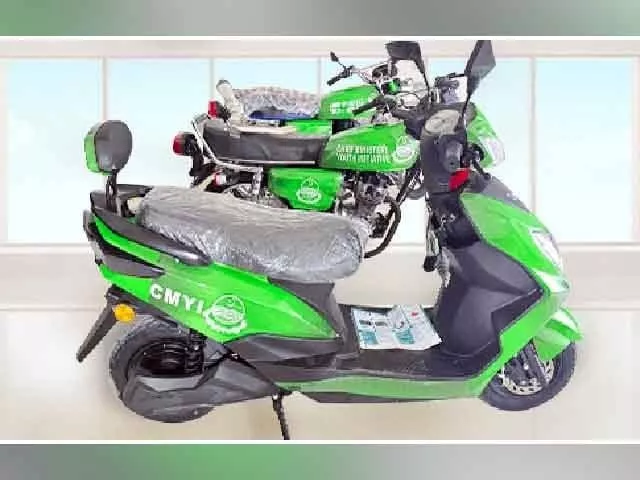 punjab government delivers electric and petrol bikes to students punjab government delivers electric and petrol bikes to students