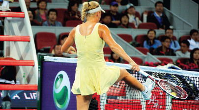 tennis wozniacki dumped out by pennetta