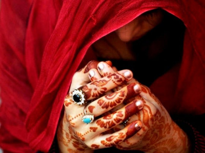 rupi kaur staining a woman s modesty on instagram rupi kaur staining a woman s modesty on instagram