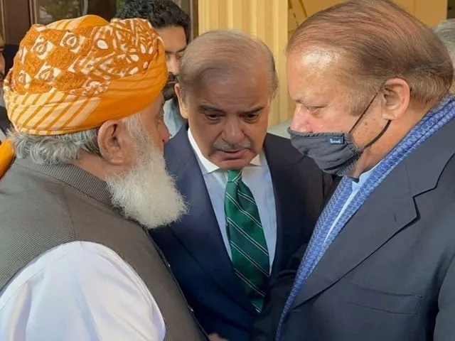 nawaz sharif likely to visit maulana fazlur rehman with pm shehbaz to seek support nawaz sharif likely to visit maulana fazlur rehman with pm shehbaz to seek support