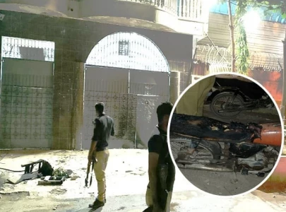 protest erupts in north nazimabad against k electric over power outages