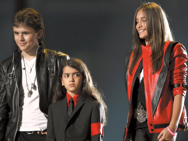 Tribute To MJ Remembering The Moonwalker