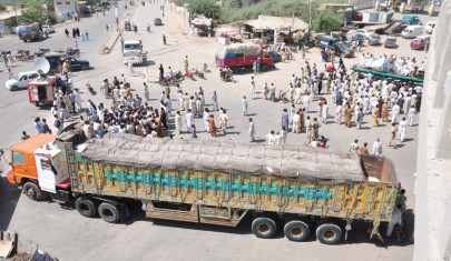 oil on troubled transporters police to bolster security from ici bridge to hawkes bay truck stand oil on troubled transporters police to bolster security from ici bridge to hawkes bay truck stand