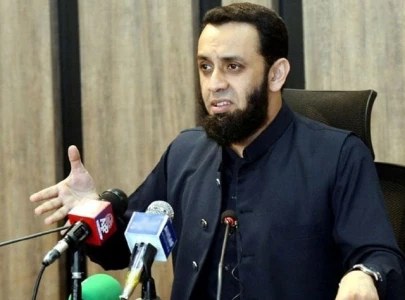 tarar warns legal action over campaign against army chief s uk visit