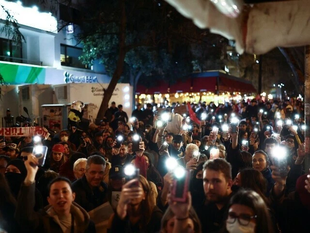 people flash mobile phone lights during a protest against the arrest of istanbul mayor ekrem imamoglu as part of a corruption investigation in istanbul turkiye on march 26 2025 photo reuters people flash mobile phone lights during a protest against the arrest of istanbul mayor ekrem imamoglu as part of a corruption investigation in istanbul turkiye on march 26 2025 photo reuters