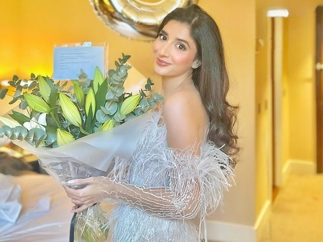mawra hocane marks nine million followers on instagram with celebratory post mawra hocane marks nine million followers on instagram with celebratory post