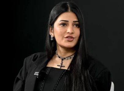 bollywood actor shruti haasan blasts private airline for four hour delay bollywood actor shruti haasan blasts private airline for four hour delay