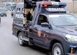 son of sindh cm s private secretary reportedly booked for threatening cops