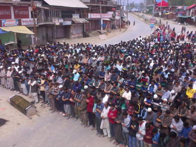 how can india justify killing a 16 year old kashmiri how can india justify killing a 16 year old kashmiri