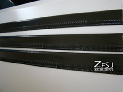 man injured by shaving blade during captivity man injured by shaving blade during captivity