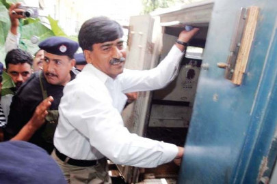 contempt of court afaq goes after top cops for swearing there was no new case against him