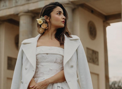 alia bhatt s gangubai goes to berlin decoding actor s rs1 6 million look alia bhatt s gangubai goes to berlin decoding actor s rs1 6 million look