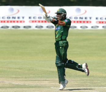 i ll change my natural style of playing umar akmal