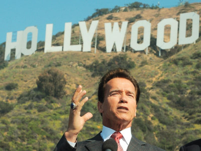 schwarzenegger returns to the big screen schwarzenegger returns to the big screen