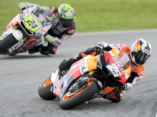 motorcycling pedrosa dominates practice session