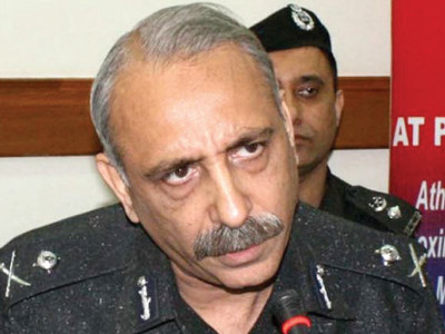 musical chairs more of the same as both top cops changed