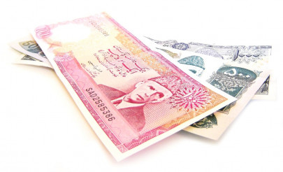 rupee to see turbulent times ahead report