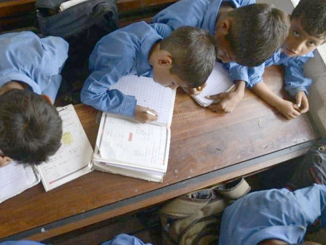 attock outsources 200 schools attock outsources 200 schools