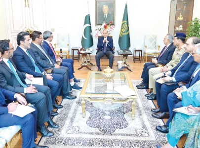 pm seeks economic partnership with uae