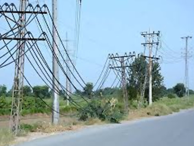 Broken poles, hanging wires: Mailsi faces power hazards amid tender delay