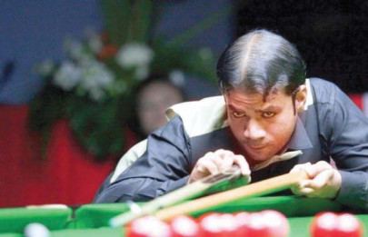 snooker yousuf perwani crash out of championship