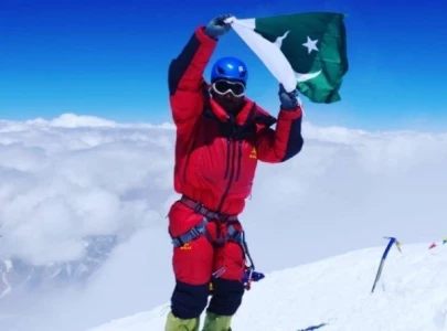 pakistani mountaineers summit world s fifth highest peak