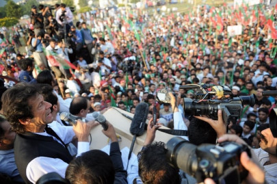 stop fighting america s war imran khan