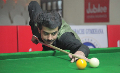 imran pots his way into snooker final imran pots his way into snooker final