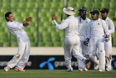 bangladesh strike back on day one of second test