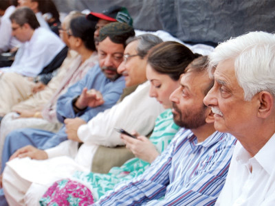 altaf slams pml n champions democracy