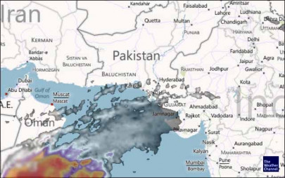 heavy showers expected in coastal areas of sindh met office