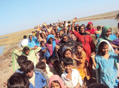 occupy karachi coastline fishermen protest dha barring parts of the coast occupy karachi coastline fishermen protest dha barring parts of the coast