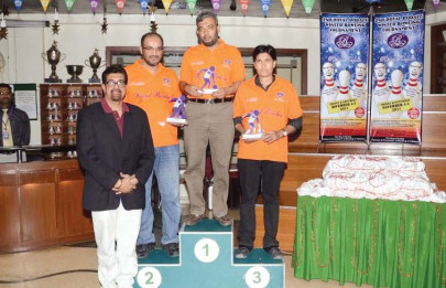 bowling ahmed bags royal rodale title