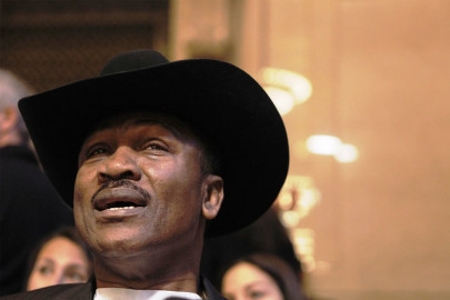 smokin joe loses battle with liver cancer